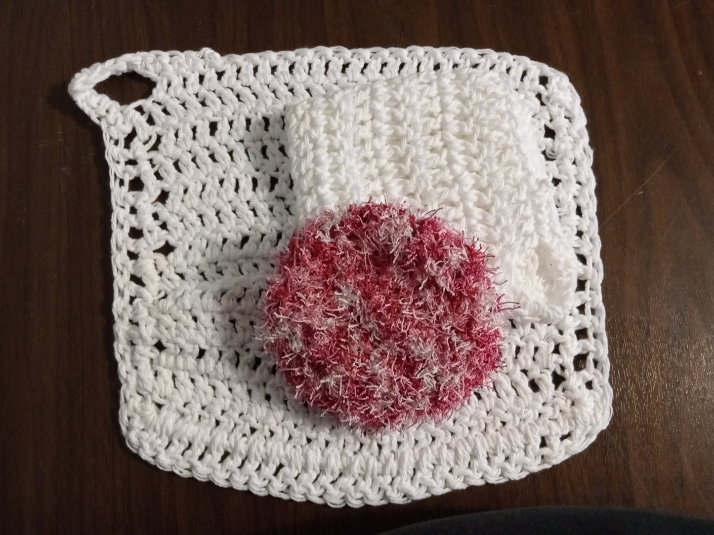 White Dishcloth with Pink/White Scrub Eaze Scrubby